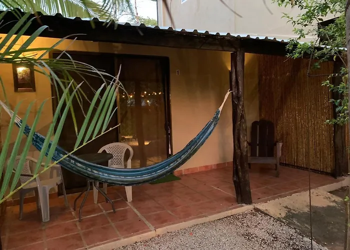 Casa Tropical Playa Grande Bed & Breakfast