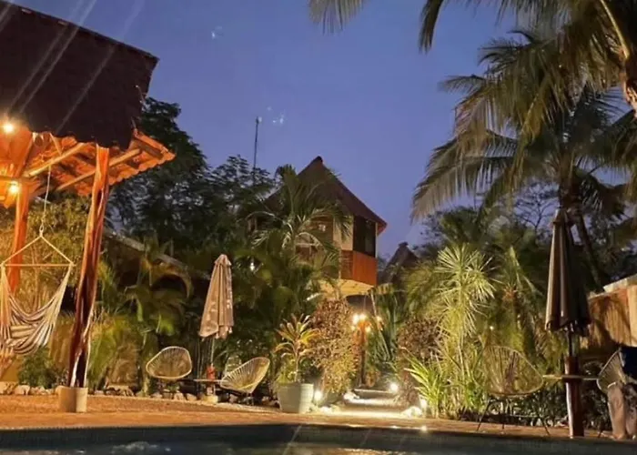 Casa Tropical Playa Grande Bed & Breakfast